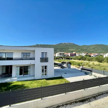 Sunluxvilla 2Nd Floor Apartament